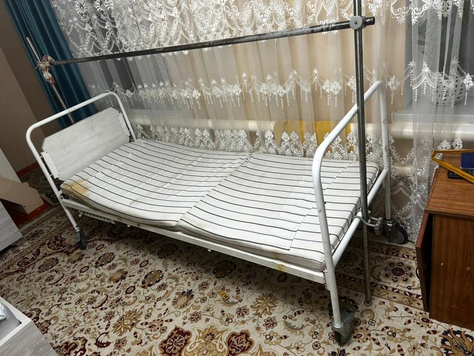 Инвальидный кроват расклодной