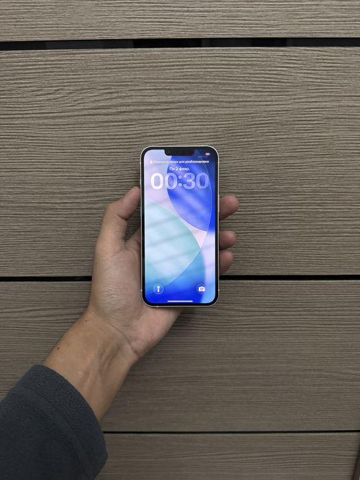 Айфон 13 в идеальном состоянии