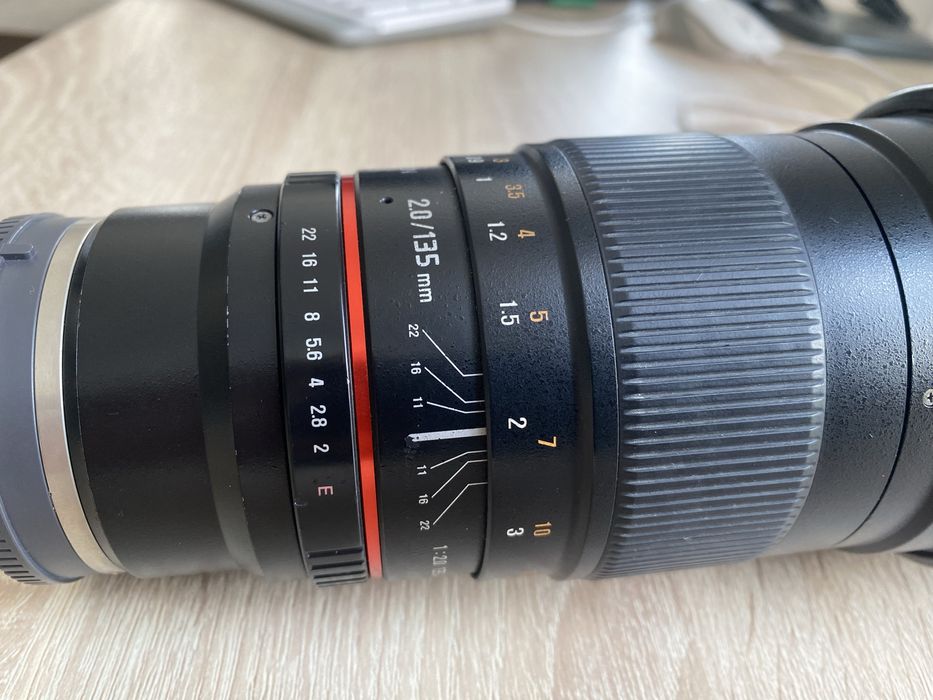 Объектив Rokinon 2.0/135mm