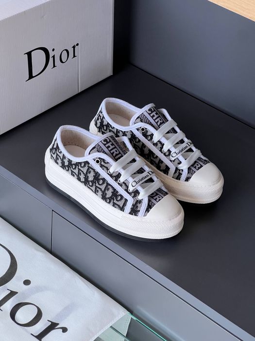 Adidasi Dior noi !!! Marimi 36/40 !!!