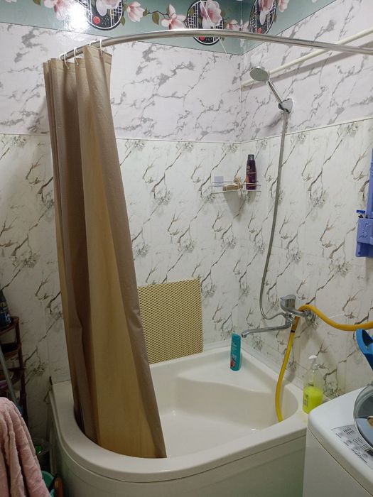 Продаю свою  квартиру 2в3/4/4 Юнусабад - 11