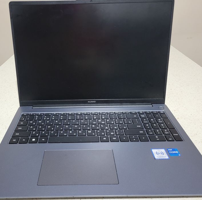 ноутбук MacBook D 16