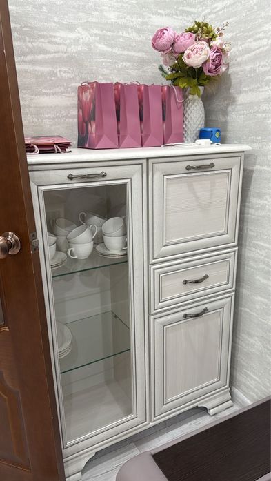 Продам комод в гостиную