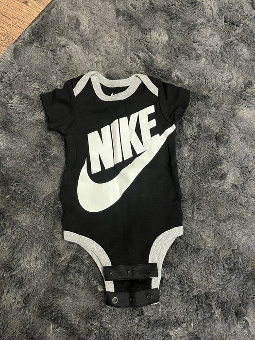 Бебешко ноди найк размер 60-70-см