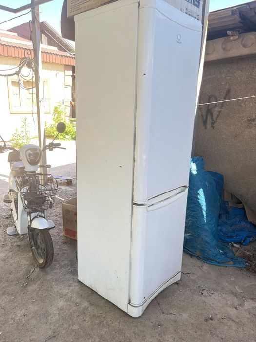 Продам б/у холодильник