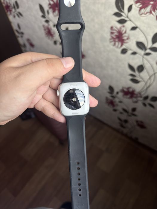 Apple watch SE 44mm (silver)