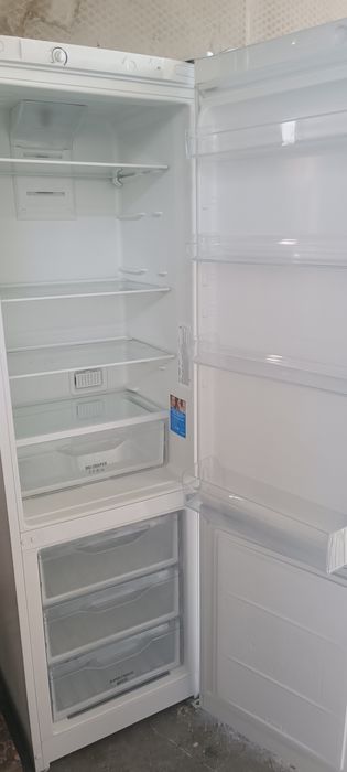 Продам холодильник Индезит