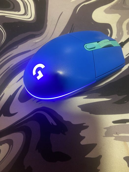 Logitech g102 мишка син цвят Като Нова