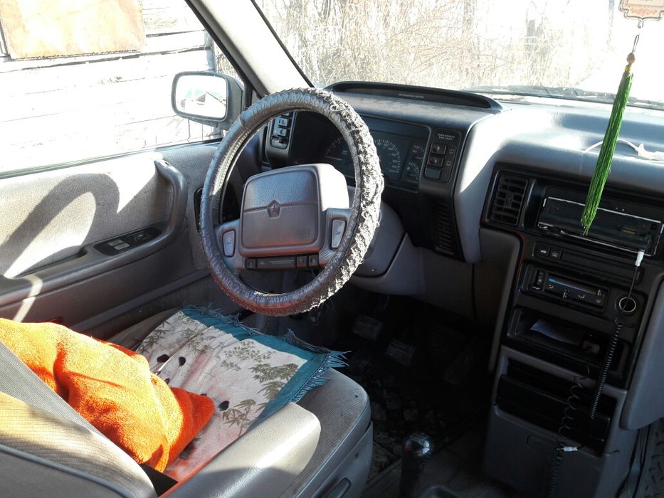 Продам Крайслер Минивен