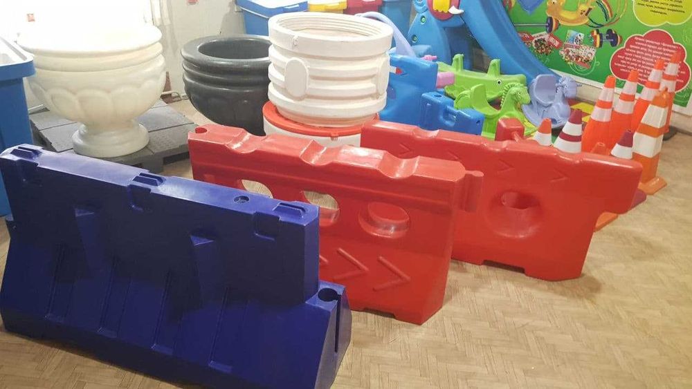 Дорожное ограждение - пластиковый дорожный барьер