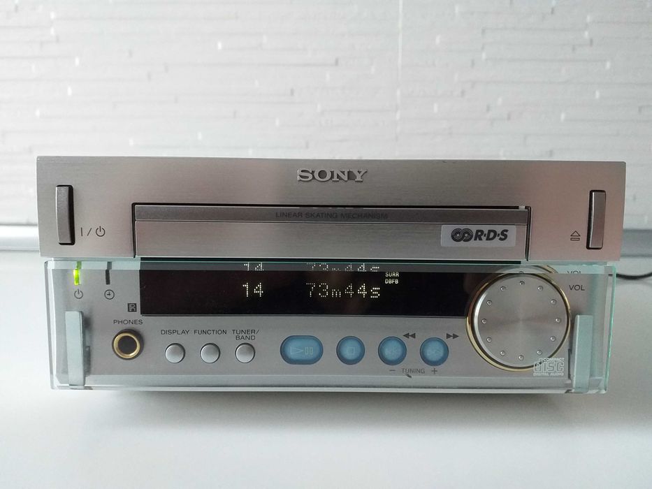 Amplificator SONY HCD-SD1 cu CD, Tuner(radio)FM-AM AUX si telecomanda