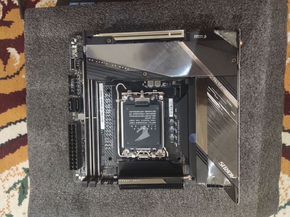 Игровой компьютер aorus z690i RTX3070 DDR5 32gb