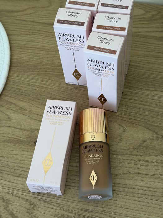 Лот оригинални фон дьо тени Charlotte Tilbury Airbrush flawless