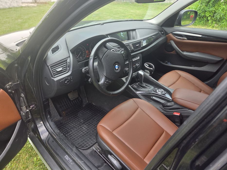 Vând bmw x1(xdrive)