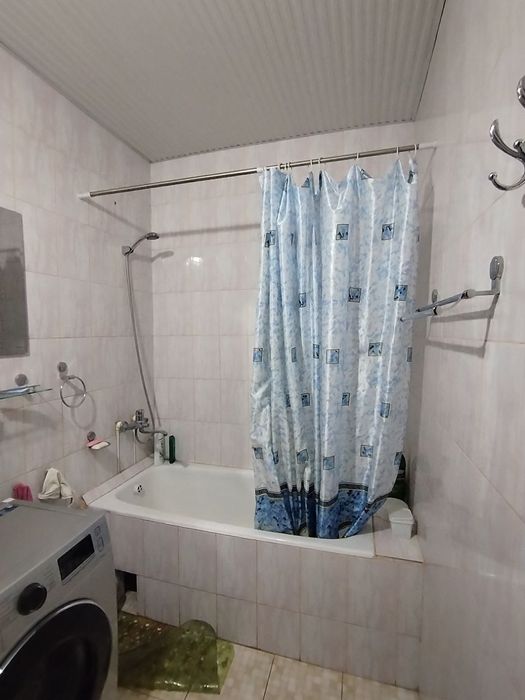 Dom sotiladi 3 hona