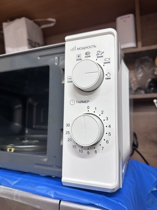 Микроволновка печь  Magna.