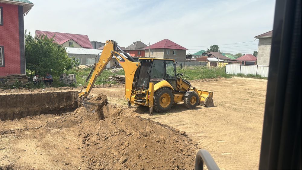 Услуги экскаватора. Трактор 3в1. Петушок