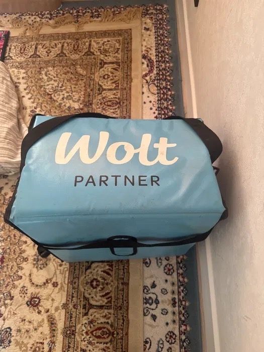 В продаже есть Сумки Wolt, новые и б/у