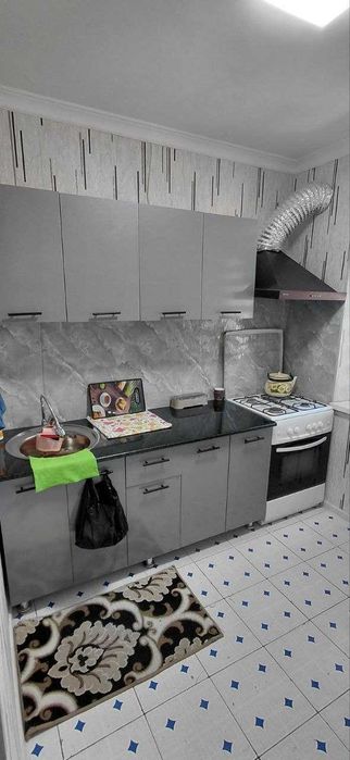 Ватний  Мерос магазини 2 хонали квартира ижарага берилади. ID: 1900