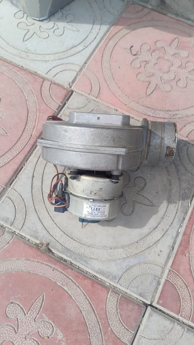 Продам моторчик печки китурами