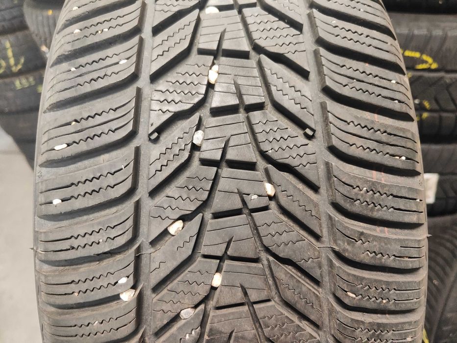 4бр.зимни гуми 235/50/18 Hankook