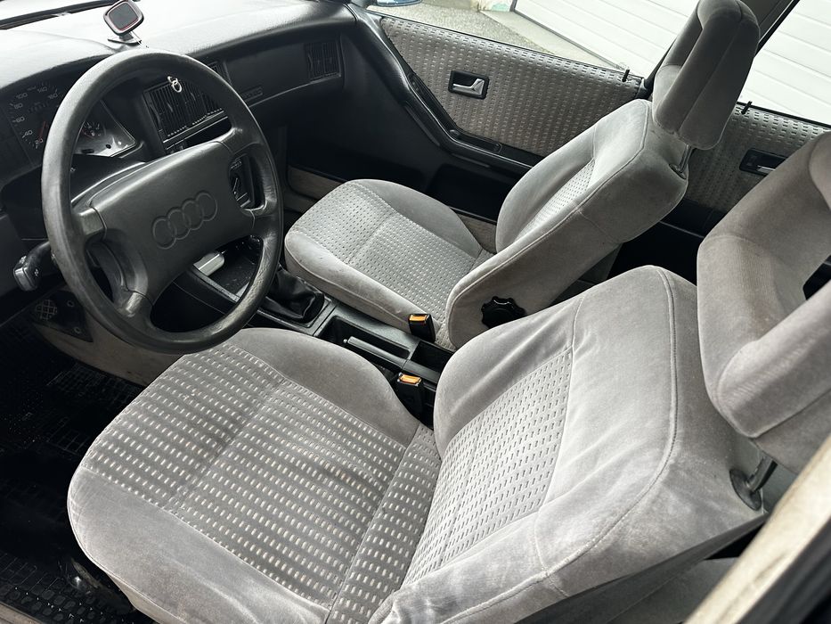Audi 80 1.8 Бензин