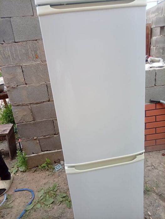 Холодильник продам