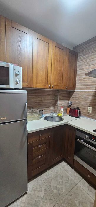 Дава се под наем Двустаен апартамент в Русе, Алеи Възраждане - 50 кв.м за 357 € - Снимка #3