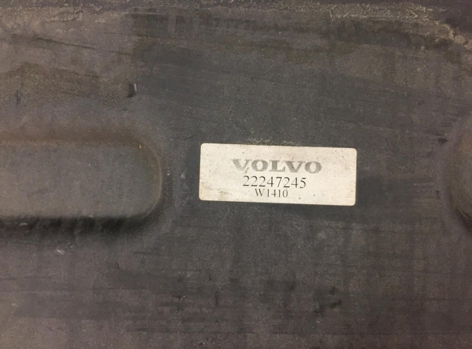 22247245 Capacul barei față, centru VOLVO B5LH, B0E (2008-) VOLVO