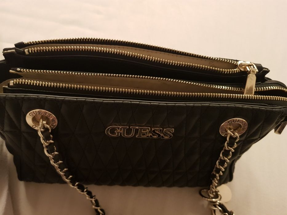 Дамска чанта Guess