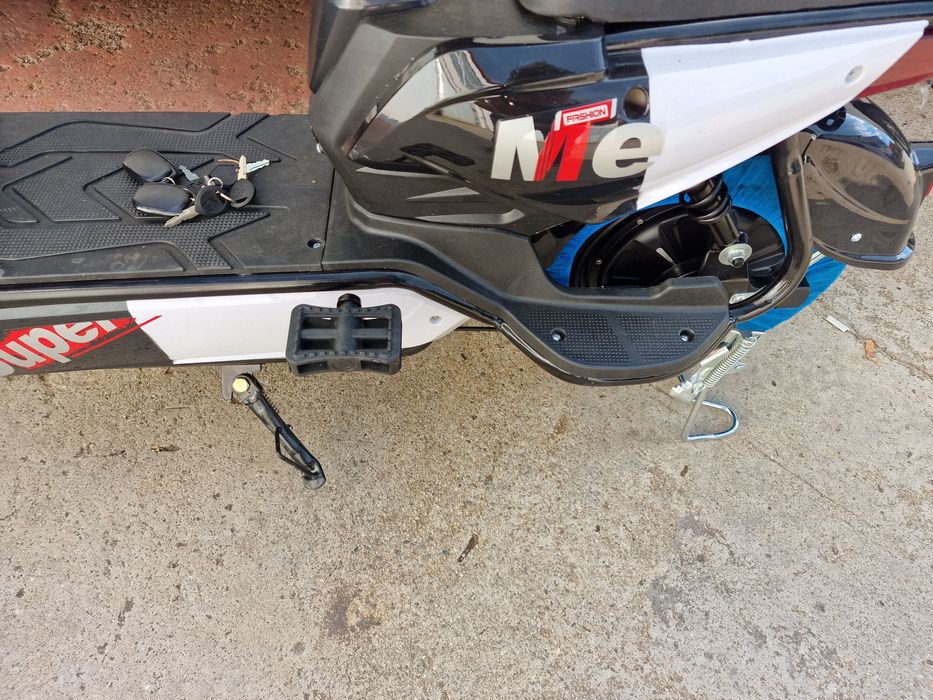 Scuter electric, moped  bicicleta electric Cod 008Z 48V