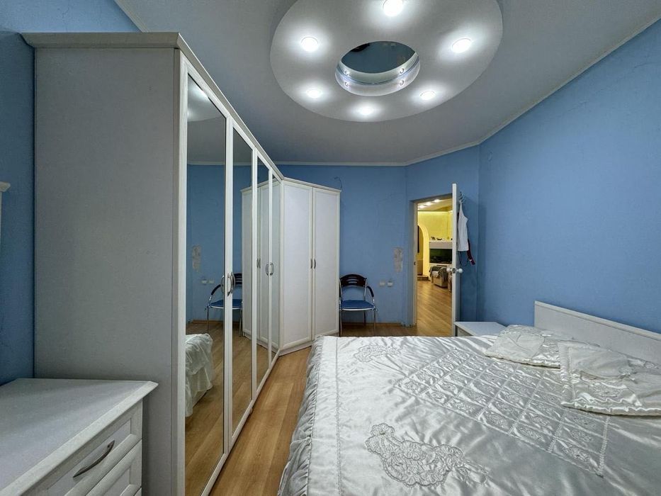 Космонавты МЕТРО 3/2/4 КВАРТИРА в ЦЕНТР Города ЦУМ Через Дорогу КИРПИЧ