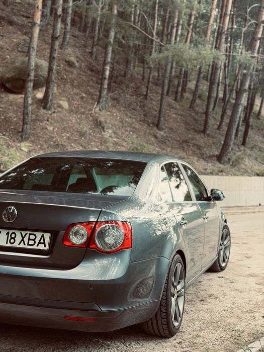 VOLKSWAGEN Jetta 2007 — imagine 4