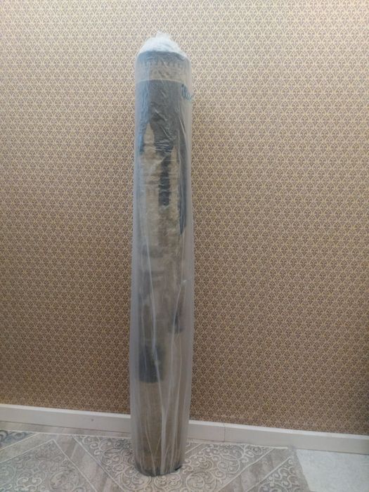 Продам ковёр б/у чистый