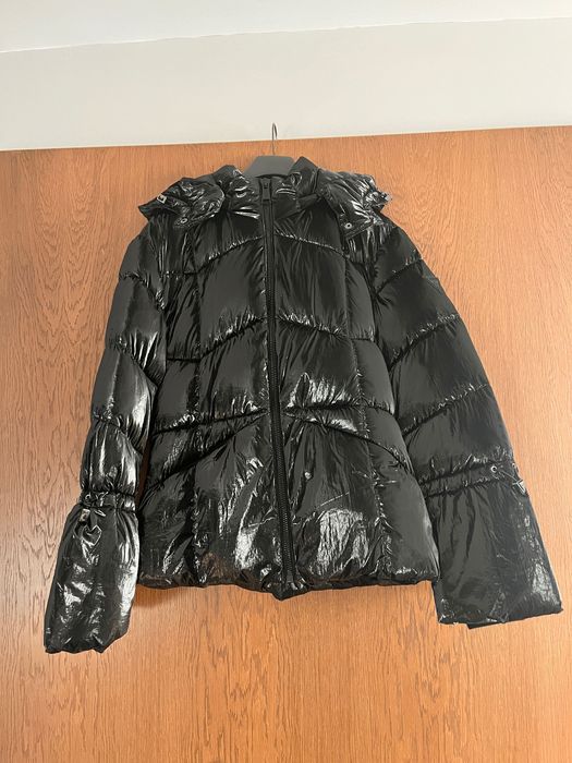 Geaca de iarna Paloma Guess!Noua fara eticheta!Pret initial 950 Ron