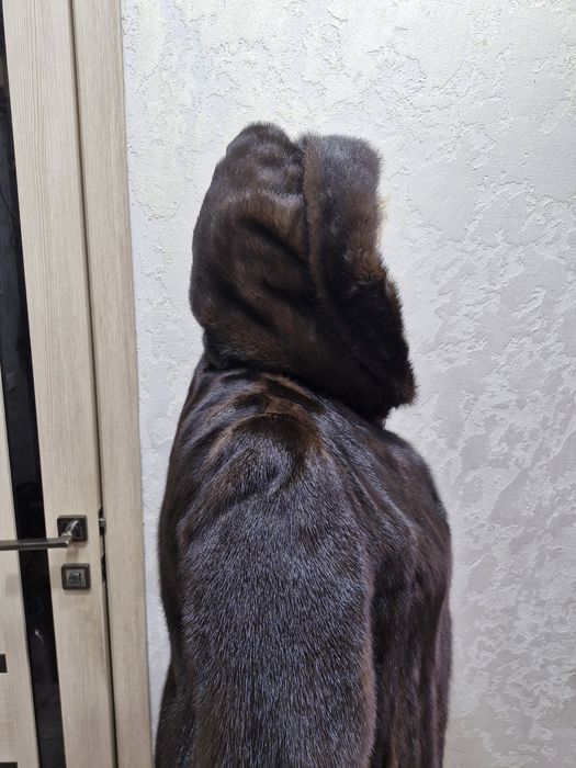 Продам норковую шубу