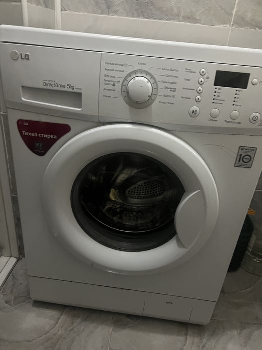 Продам стиральную машинку работает