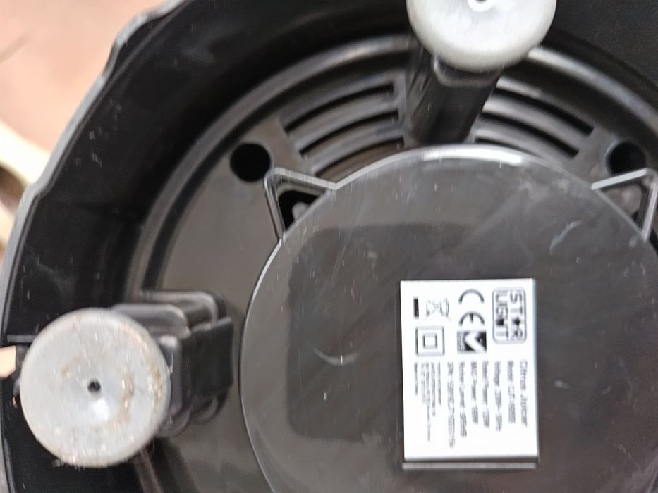 Storcător de fructe