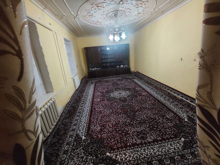 Срочно Payariq shahrida 8 sotixli hovli sotiladi srochno