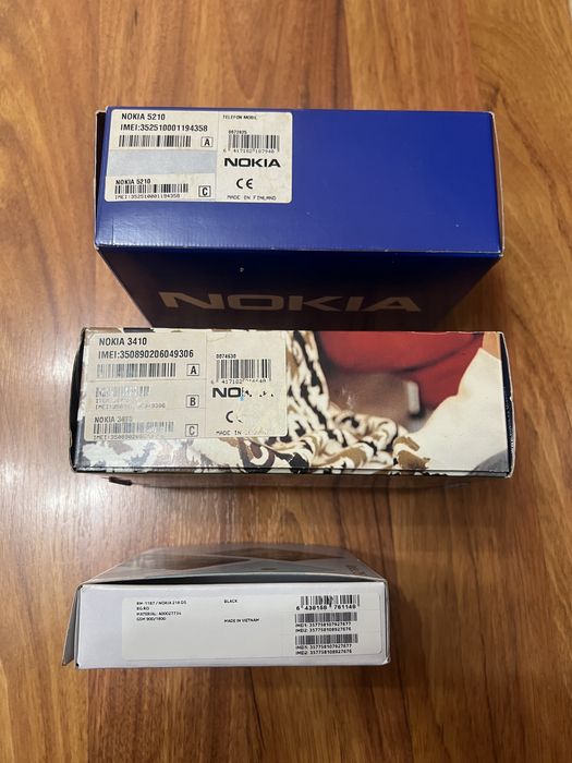 Curtie Nokia 3410 si 5210, casti, incarcator Nokia
