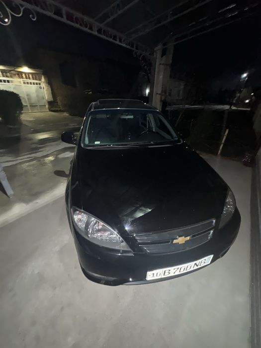 Chevrolet Lacetii jentra qora