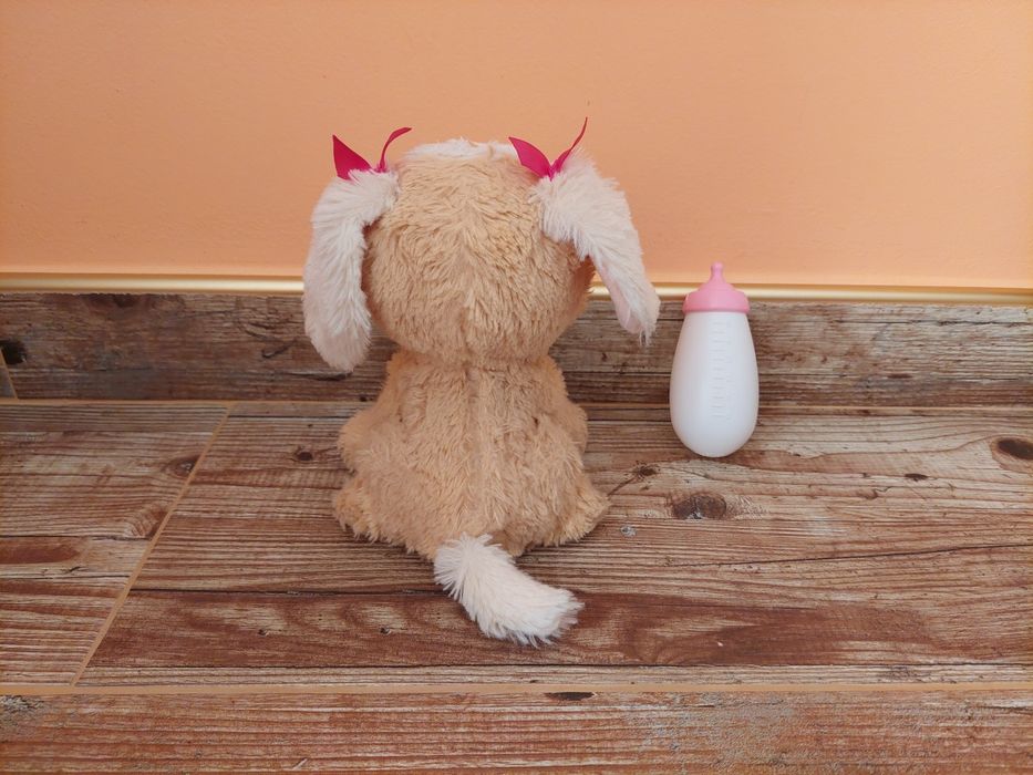 Furreal Friends интерактивно куче на Hasbro с шише