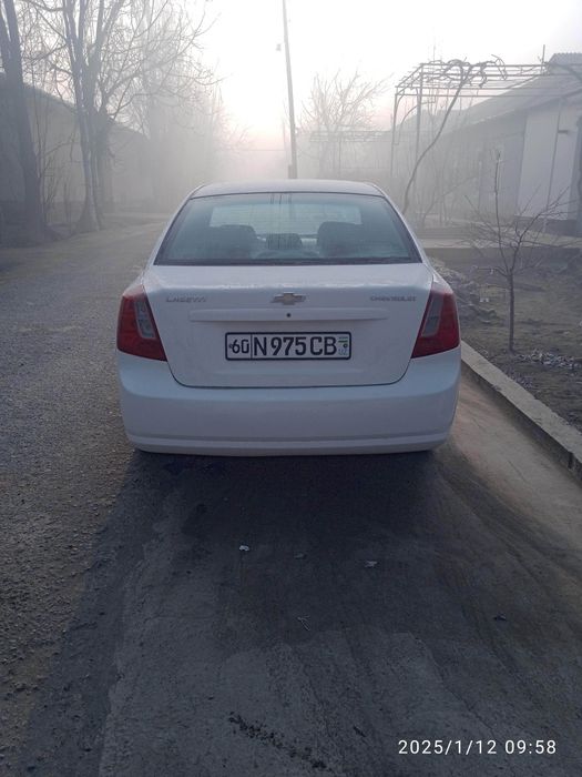 ласетти 1,8сотилади