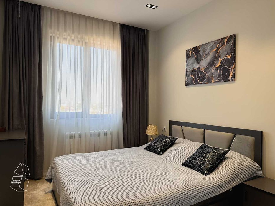 (Добрый) Новомосковская, 60 м², 2/8/9, Светлая