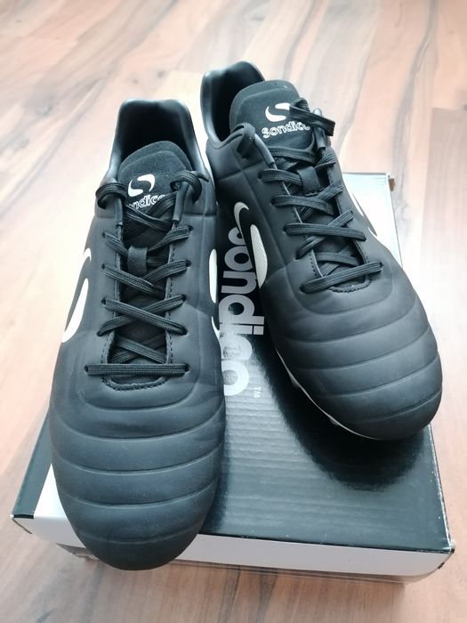 Футболни бутонки Sondico