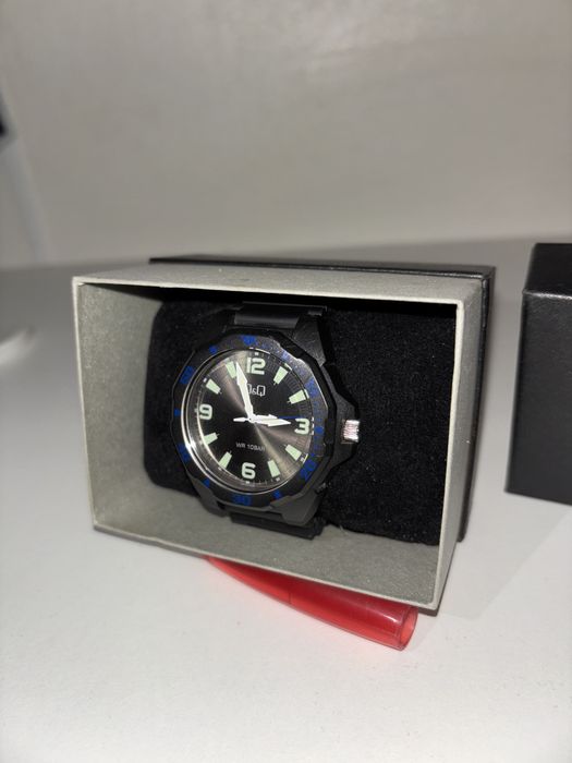 Ceas barbati Q&Q rezistent la apa