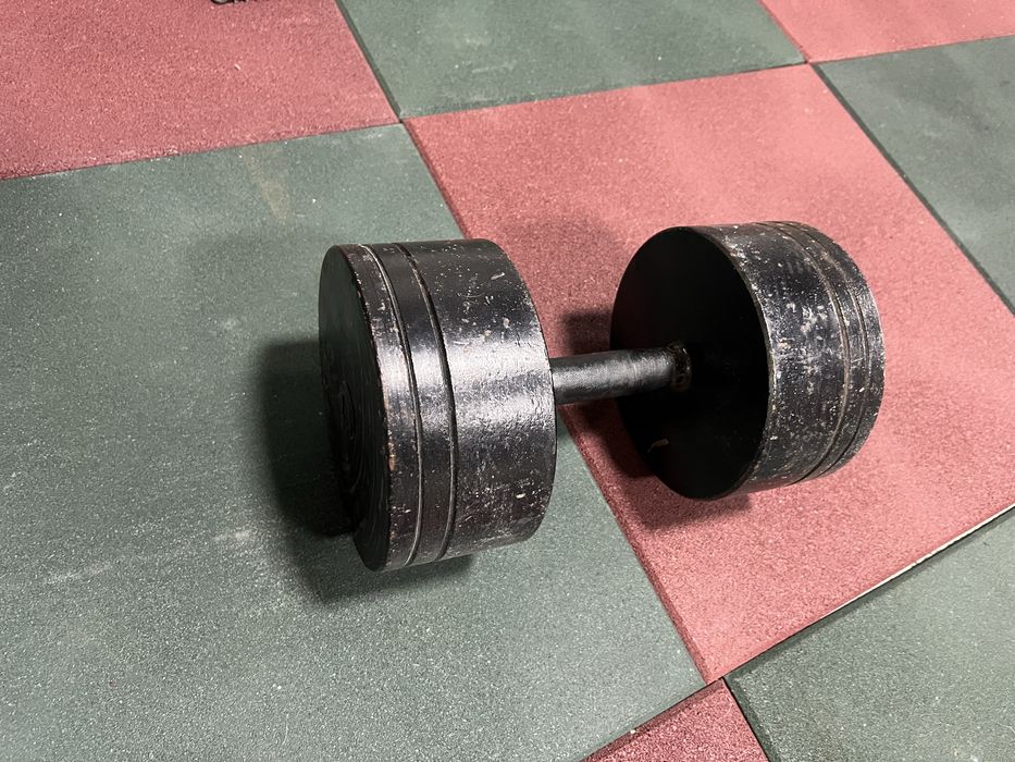 Продается гантеля