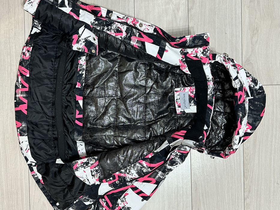 Горнолыжная куртка на девочку 7-8 лет