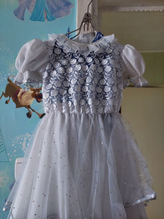 Красивые  платье продам не дорого!!