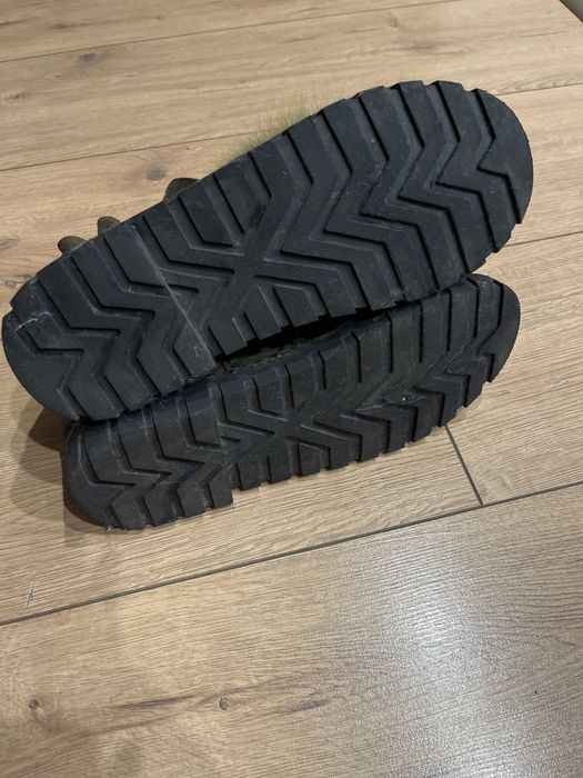 Дамски обувки ……